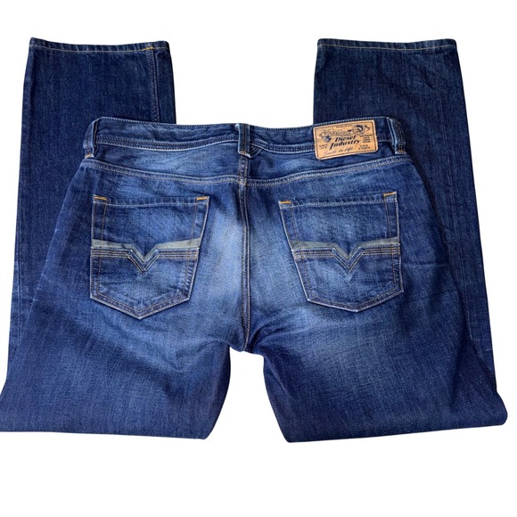 DIESEL Larkee Men 33x30 Jean Regular Straight Fit Dark Wash Buttonfly Cotton Y2K
